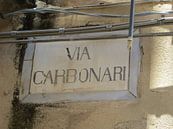 straatnaambord in Cefalù, Sicilië van Clementine aan de Stegge thumbnail