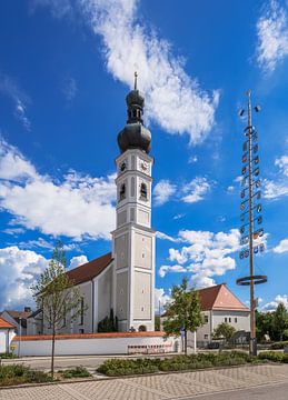 De kerk van Eisendorf in de regio Hallertau van ManfredFotos