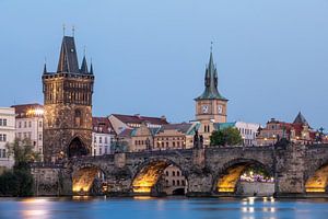 Prag - die Karlsbrücke nach Sonnenuntergang