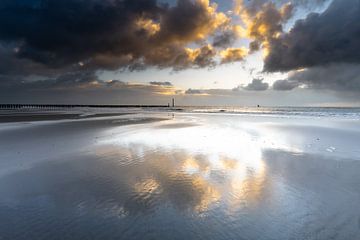 Westkapelle beach by Henri van Avezaath