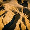 Paysage d'érosion abstrait à Zabriskie Point dans le parc national de la Vallée de la Mort, aux État sur Dieter Walther