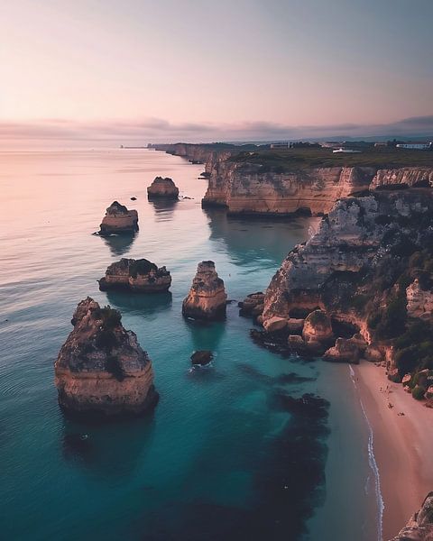 Sonnenuntergangsküste Algarve von fernlichtsicht