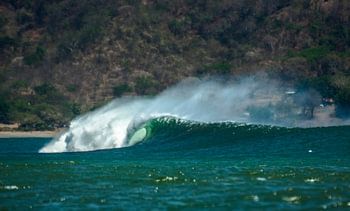 Barreling wave in Central America 