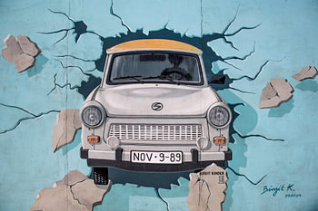 Trabant hors du mur