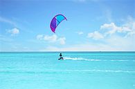Surfer en cerf-volant sur Aruba dans les Caraïbes par Eye on You Aperçu