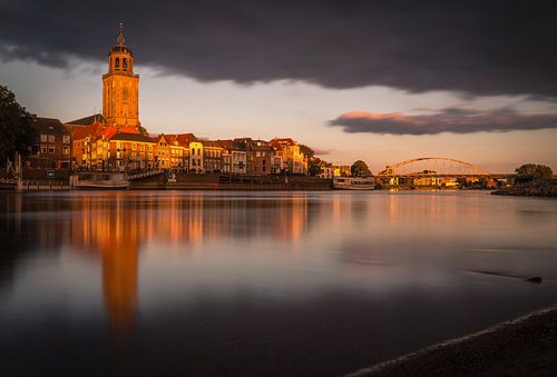 Gouden licht over Deventer van Edwin Mooijaart