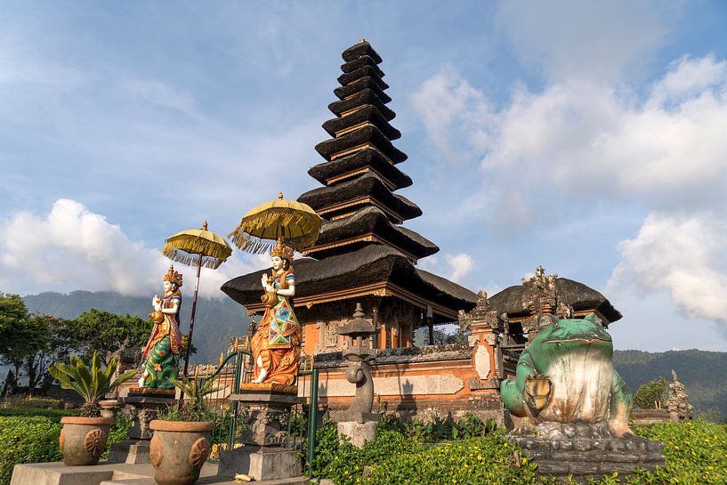 Water temple Pura Ulun Danu Bratan, Bali, Indonesia by Peter Schickert