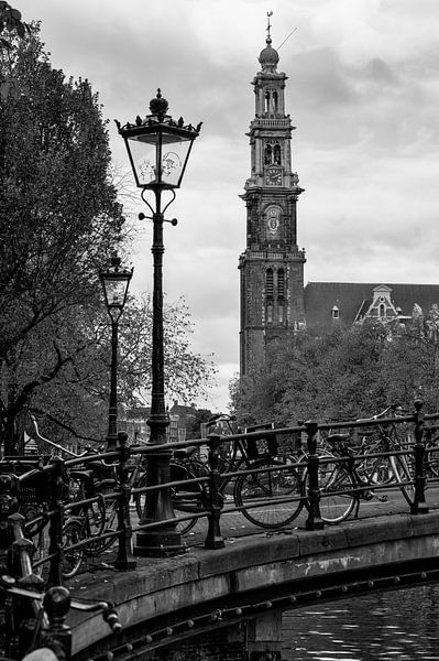 Denkend aan Amsterdam zie ik de Ouwe Wester van Foto Amsterdam/ Peter Bartelings