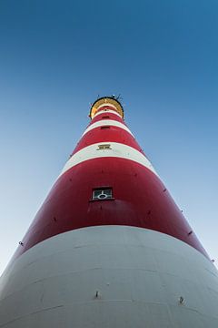 Ameland lighthouse in the height by Meindert Marinus
