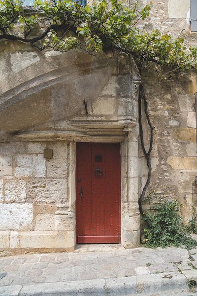 Red Door in France / Travel Photography by Annelies Hoek