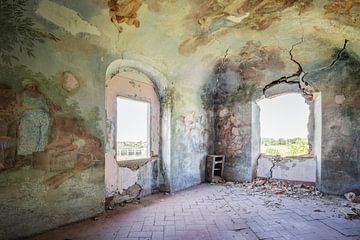 verlaten villa met fresco van Kristof Ven