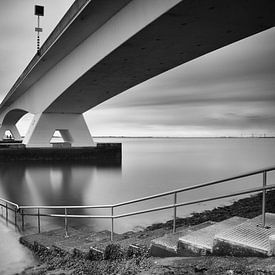 Dive site at the Zeeland Bridge by Jan van der Vlies