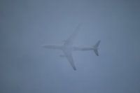 Flugzeug in den Wolken
