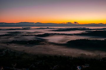 Sonnenaufgang über Korfu vom Kaiser William II Observatory von Leo Schindzielorz