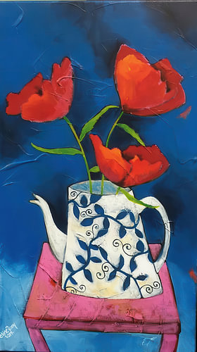 Stilleben mit rosa Tisch