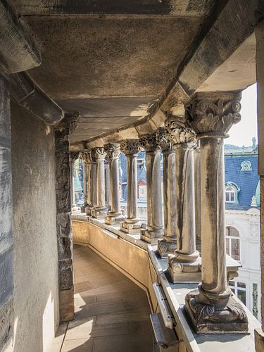 pilaren galerij van Andre Bolhoeve