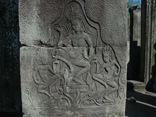 Relief des apsaras dansantes au temple Bayon, qui fait partie d'Angkor Vat, Cambodge