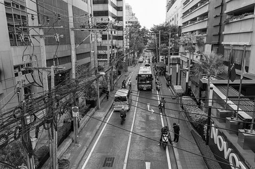 Straat in Bangkok in zwart-wit