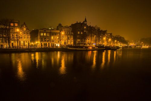 Amsterdamse grachten bij nacht