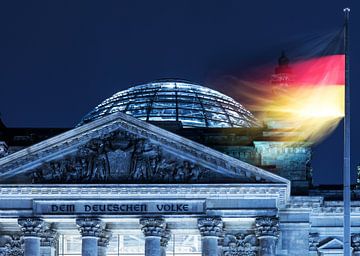 Rijksdaggebouw in Berlijn met Duitse vlag van Frank Herrmann