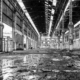 Factory hall in Charleroi by Jessica Brouwer