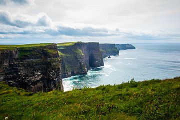 Cliffs of moher Ierland van Eric van Nieuwland