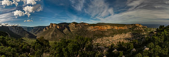 Panorama von Leonidio – Die roten Felsen von Arkadien, Griechenland