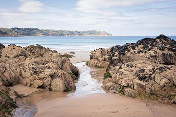 Brittany coast by Marjan Schmit Visser