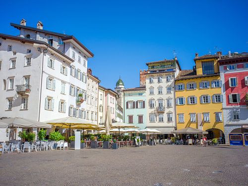 Trento - Domplein in de zomer