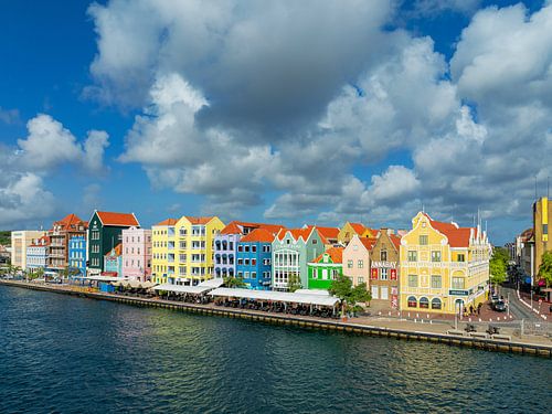Handelskade and Pontjesbrug Curacao - drone shot by Keesnan Dogger Fotografie