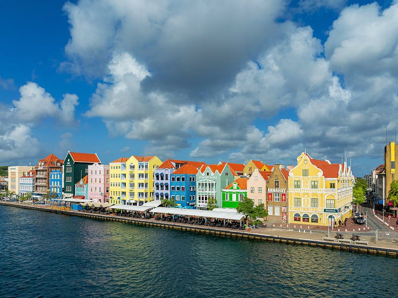 Handelskade en Pontjesbrug Curacao - drone opname van Keesnan Dogger Fotografie