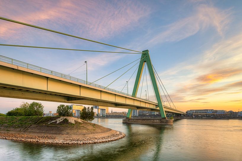 Severinsbrücke in Köln von Michael Valjak