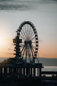 Soirée d'été à Scheveningen sur Endre Lommatzsch