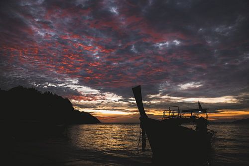 Zonsondergang op Sunset Beach: Koh Lipe's Avondspektakel