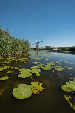 Hollands tafereeltje: molen, water en bootje