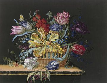 Bloemenmand met tulpen en andere bloemen op een tafel, Barbara Regina Dietzsc