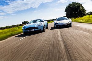 Mclaren 570GT vs Aston Martin DB11