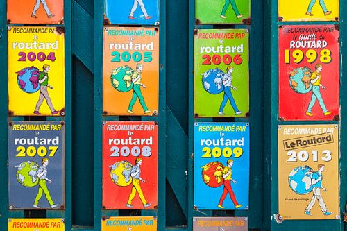 Verzameling Le Routard globetrotter keurmerken op schild