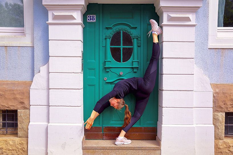 Body shapes in the urban environment by Patrick Lohmüller