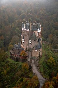 Herfst Bij burg Eltz van Vincent Croce