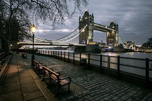 Tower Bridge in Londen van Dieter Meyrl