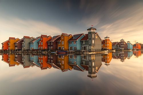 Reitdiephaven, charakteristische, farbenfrohe Häuschen.