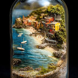 La côte du lac de Garde en Italie dans une bouteille en verre sur TheXclusive Art