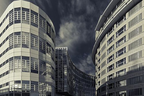 Glas en Verleden aan de Waldorpstraat Den Haag