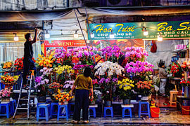 Ein Blumenladen in Hanoi, Vietnam – Farben