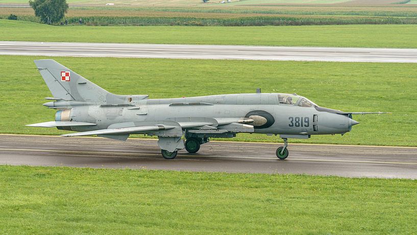 Polish SU-22 Fitter during Airpower Airshow. by Jaap van den Berg
