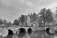 Brücken über die Keizersgracht und Leidsegracht - Amsterdam von Tony Buijse Miniaturansicht