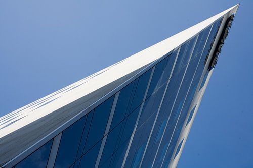 Spitse punt van een gevel in La Defense