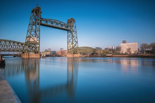 De Hef in Rotterdam bij zonsopkomst