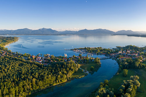 Chiemsee bei Seebruck mit Hafen und Fluss Alz von Dieter Meyrl